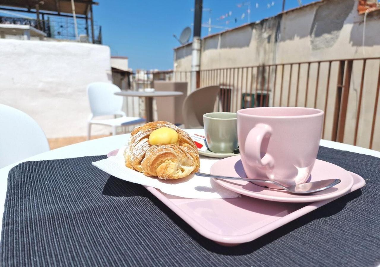 B&B Tra Le Vie Del Borgo Vieste Buitenkant foto