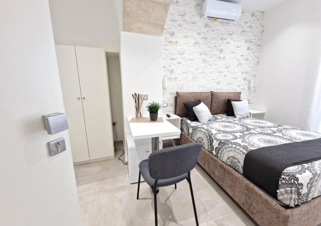 B&B Tra Le Vie Del Borgo Vieste Buitenkant foto